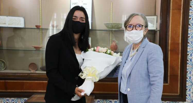 صور: رئيسة الحكومة تستقبل أنس جابر وتشجعها على مزيد التألق
