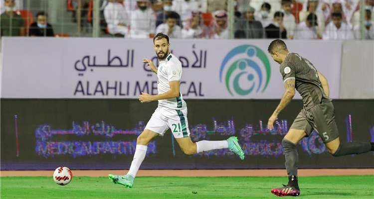 محترفونا بالخارج: حمدي النقاز يثير أزمة للأهلي في الدوري السعودي