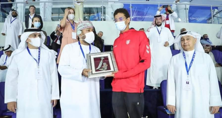 البطل الأولمبي أيوب الحفناوي يشارك في بطولة العالم للسباحة 2021