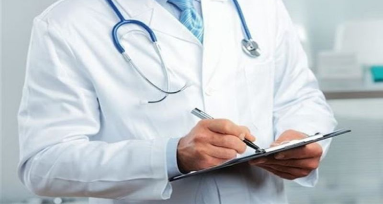 أكثر من 900 طبيب غادروا تونس خلال عام واحد