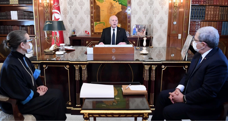 سعيّد يؤكد على ضرورة توفير الظروف المناسبة للتونسيين العالقين في أوكرانيا