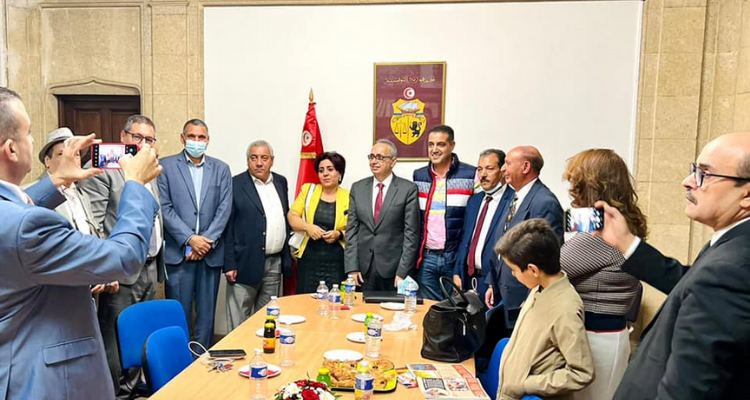 سفير تونس بفرنسا يلتقي ثلة من أبناء الجالية التونسية في مرسيليا