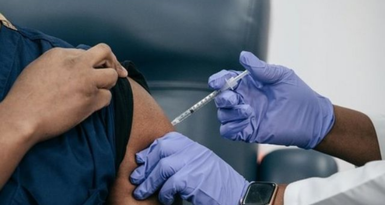 رافلة الدلاجي: تونس حققت مناعة جماعية بنسبة 80%